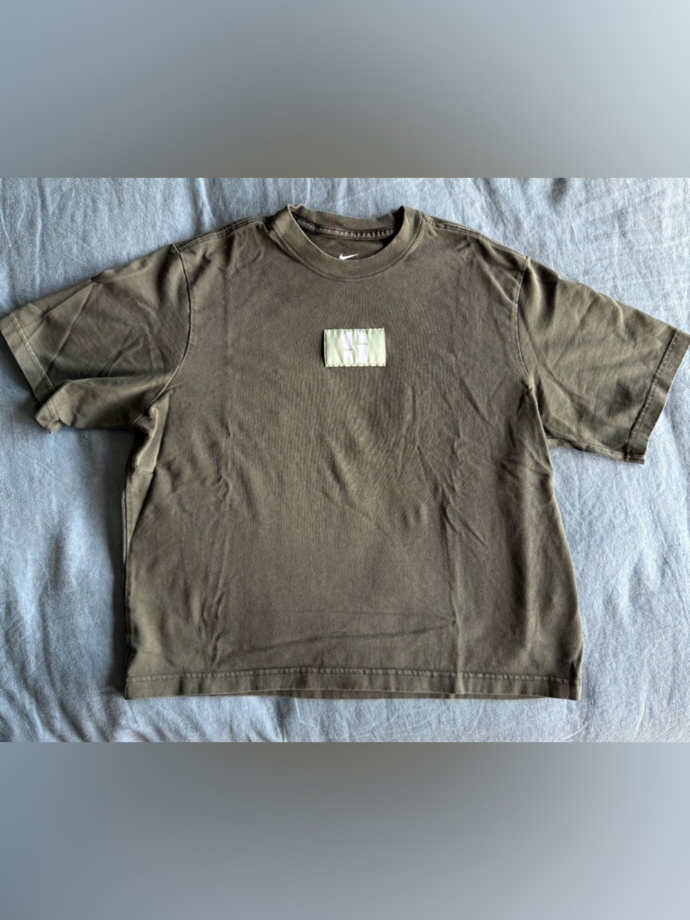 Nike Women’s Sabrina Ionescu - Boxy Fit Heavyweight Tee - Olive Green - sz S